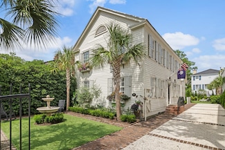 8 Smith St, Charleston, SC 29401