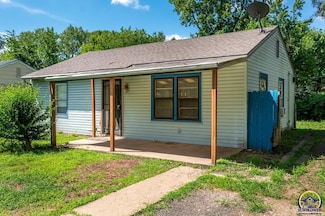 3505 SE Girard St, Topeka, KS 66605