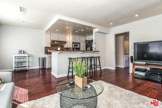 4604 Glencoe Ave Unit 8, Marina Del Rey, CA 90292