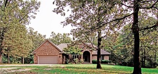 22192 Glencastle Ln, Lebanon, MO 65536