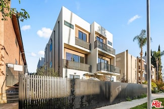 5120 1/2 Laurel Canyon Blvd, Los Angeles, CA 91607