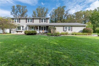 221 Hollybrook Rd, Brockport, NY 14420