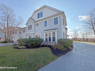 31 Skimmer Ln, Port Monmouth, NJ 07758