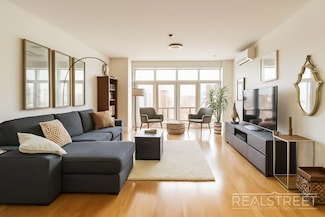 90-02 Queens Blvd Unit 516, Elmhurst, NY 11373