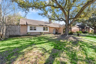 2122 Elmgate Dr, Houston, TX 77080