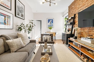 315 E 12th St Unit 22, New York, NY 10003