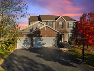 264 Creekside Ct, Lindenhurst, IL 60046