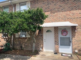 109 River Point Dr Unit E, Destrehan, LA 70047