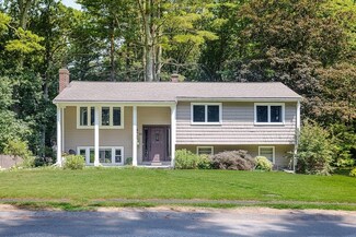 55 Dunster Rd, Holliston, MA 01746