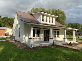110 Vincent Ln, Richlands, VA 24641