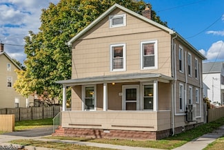 25 Canal St, Raritan, NJ 08869