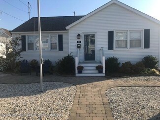 47 11th Ave, Seaside Park, NJ 08752