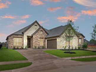 317 Bowrider Ln, Granbury, TX 76049