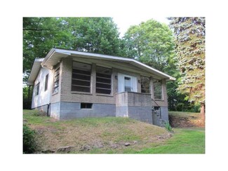 975 State Route 130, Trafford, PA 15085