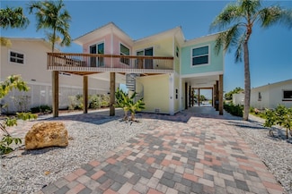 2579 Third St, Matlacha, FL 33993