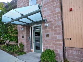 654 5th Ave S Unit 103, Edmonds, WA 98020