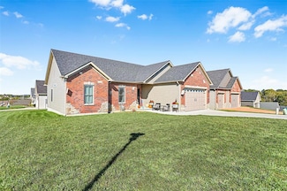 2211 Wind Crest Ct, Washington, MO 63090