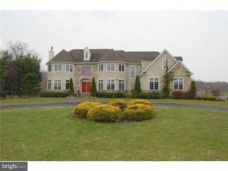 145 Rue st Jacques Unit 6, Line Lexington, PA 18932