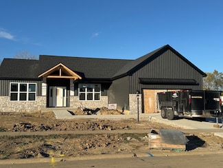 2902 Haydon Dr, Urbana, IL 61802