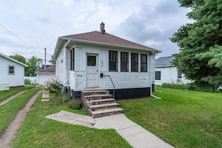 232 State St, Crookston, MN 56716