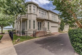 808 River Park Dr, Memphis, TN 38103