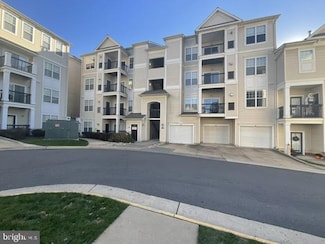 11329 Aristotle Dr Unit 5-108, Fairfax, VA 22030