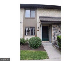 271 Hampshire Dr, Plainsboro, NJ 08536
