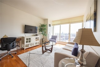 1 W Exchange St Unit 1708, Providence, RI 02903