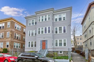 15 Mora St, Dorchester Center, MA 02124