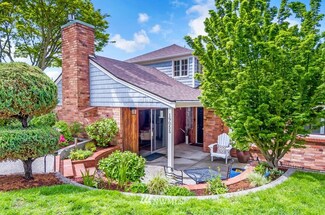 19055 11th Ave NW, Shoreline, WA 98177