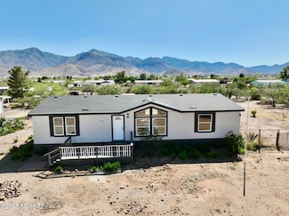 5720 S White Oak Ln, Hereford, AZ 85615