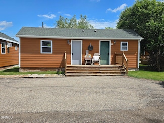 803 Broadway St Unit 2 & 3, Napoleon, ND 58561