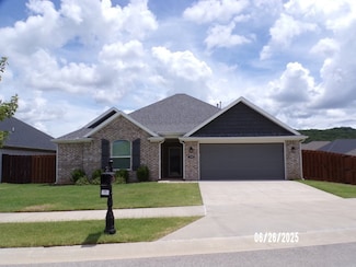 298 S Benchmark Ln, Fayetteville, AR 72704