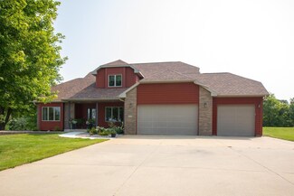 5068 Tara Ln SW, Rochester, MN 55902