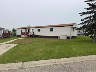 405 31st Ave SE Unit 80, Minot, ND 58701