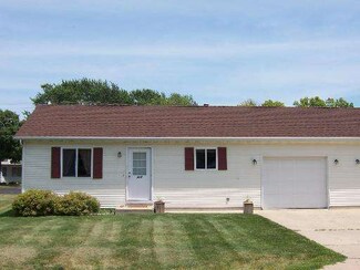 415 S Chestnut St Unit 17, Wenona, IL 61377