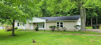 445 Houghton Rd, Northfield, OH 44067
