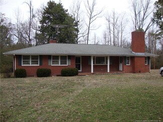 515 Hayes Rd, Spring Lake, NC 28390