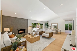 3633 Eddingham Ave, Calabasas, CA 91302