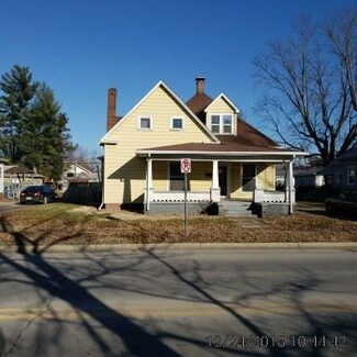 737 Elm St, Clinton, IN 47842