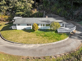 150 Mcmillan Rd, Klamath, CA 95548