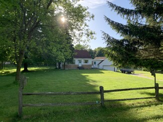 6665 Division Ave N, Comstock Park, MI 49321