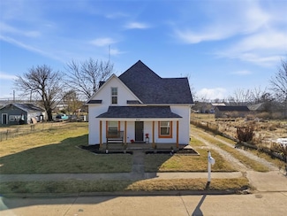 622 E Main St, Stroud, OK 74079