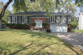 2315 Pleasant St, West Des Moines, IA 50266