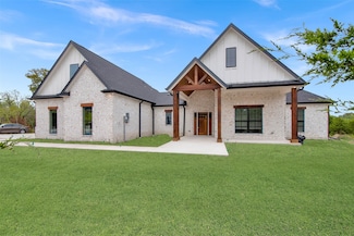 2124 Sundance Rd, Whitesboro, TX 76273