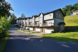 202 Timber Ridge Dr, Bridgeport, WV 26330