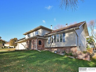 13036 Morning View Dr, Omaha, NE 68137