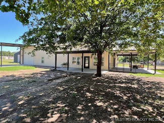 3896 Kiowa Dr, Kingston, OK 73439
