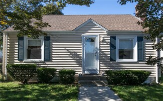 171 Pinnery Ave, Warwick, RI 02886