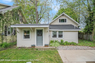 15496 Park Lake Rd, East Lansing, MI 48823